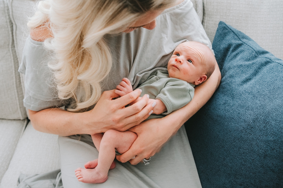 minneapolis lifestyle newborn photographer